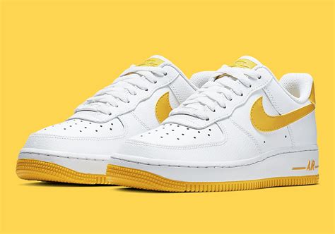 nike air force 1 yellowing